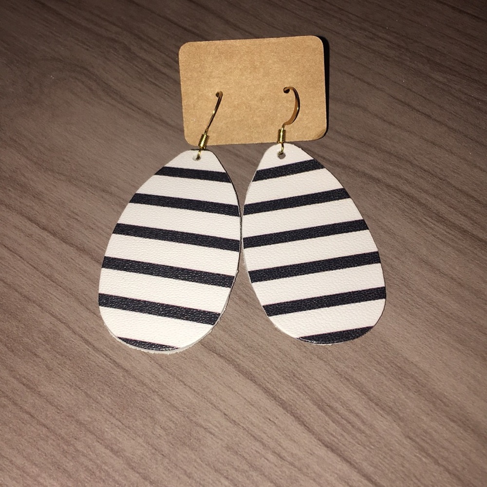 Striped Earrings Black & White